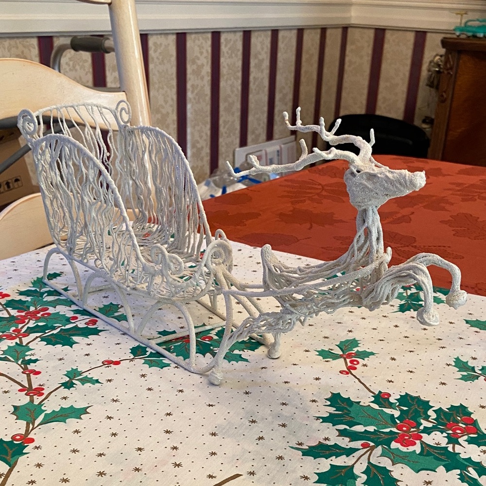 Elegant White With Glitter Holiday Sleigh Decor